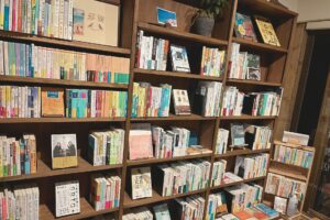 【取材記事】学校でも家でもない、もう一つの子どもの"居場所"〜地域密着の本屋さん「真鶴・道草書店」